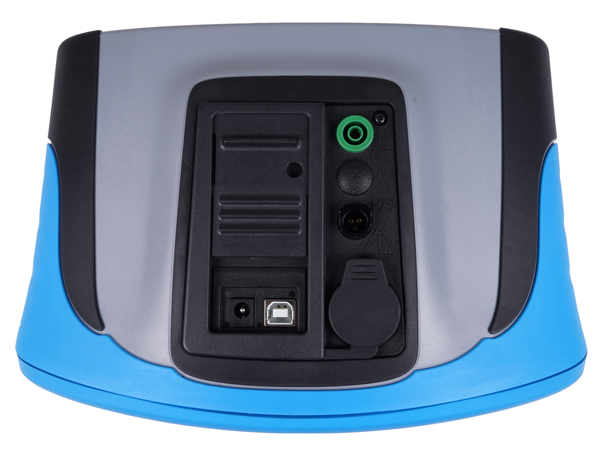 Metrel MI 3288 vista superior del panel de conectores: conector verde, entrada de alimentación y puerto USB tipo B