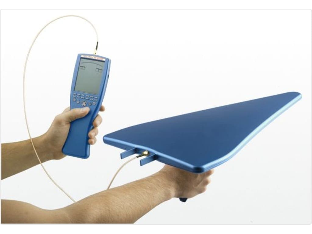 Aaronia HYPERLOG 4060 · Antena directiva logperiódica de banda ancha
