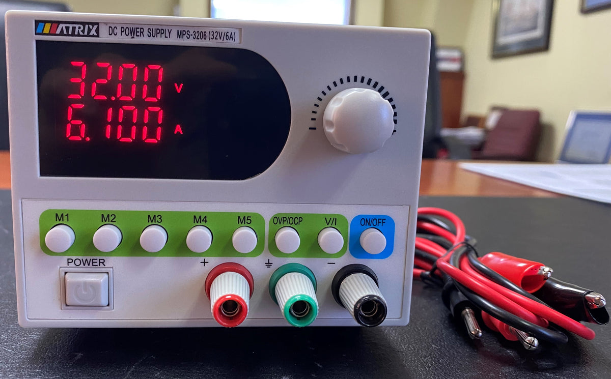 Matrix MPS-3206 · Fuente de poder DC ajustable 0-32 V / 6 A