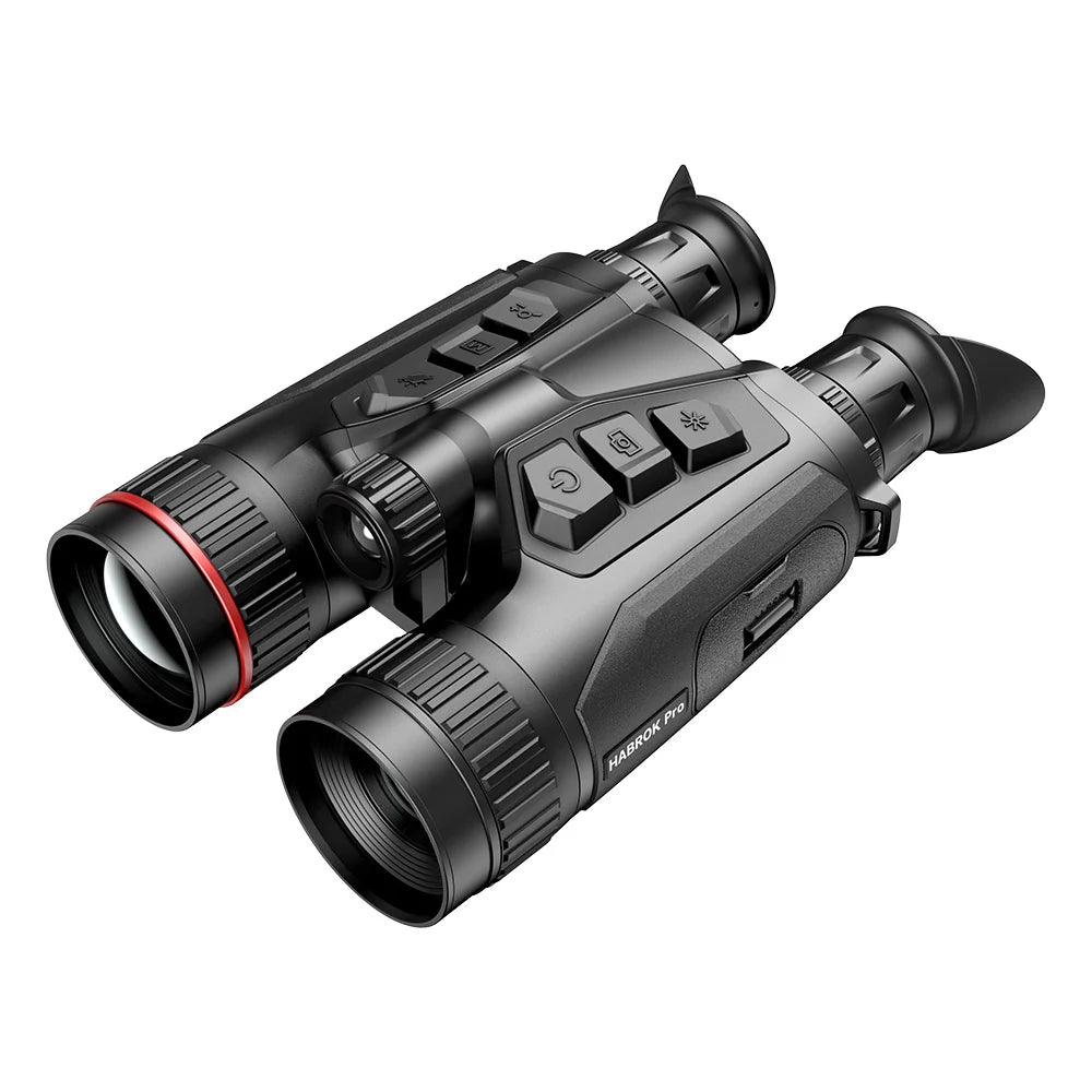 Binocular multiespectral Hikmicro HQ50L en vista de tres cuartos, con el anillo rojo del canal térmico y el emisor infrarrojo al centro, sobre fondo claro.