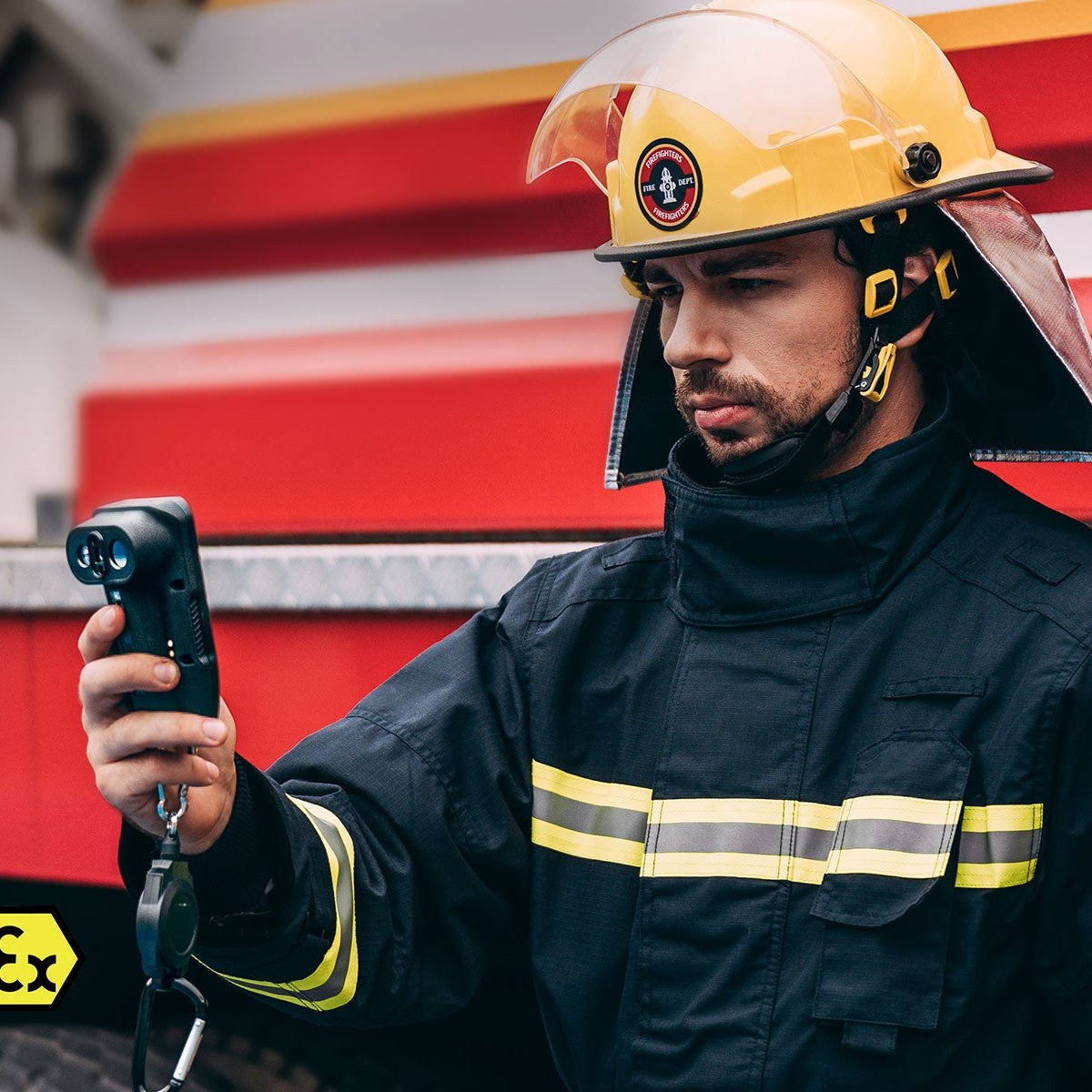 FP31 · Cámara termográfica para bomberos · 384×288 px · -20 a 650 °C