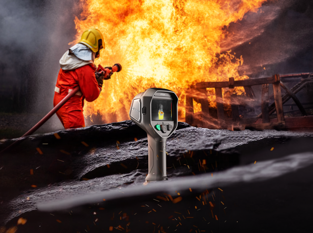 FT31 · Cámara termográfica para bomberos · 384×288 px · -20 a 1.200 °C