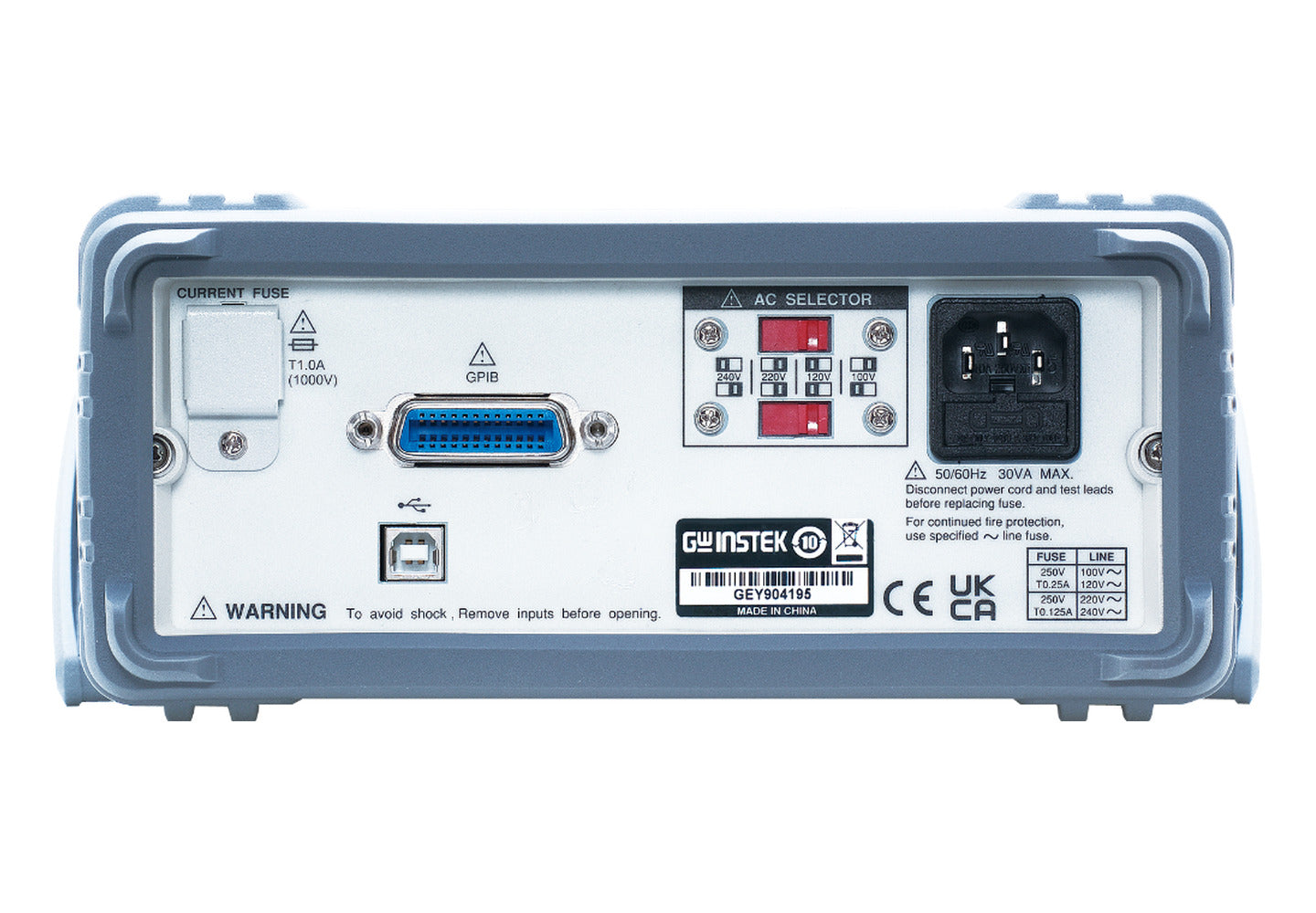 Panel trasero de un multímetro de banco GW Instek GDM-9042 con la tarjeta GPIB opcional instalada, puerto USB tipo B, portafusible de corriente y selector de tensión de red.